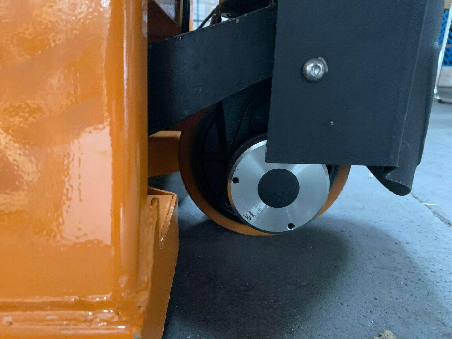 Semi-Electric Pallet Jack 1800kg Width 550mm Length 1175mm Fast Charging 48V