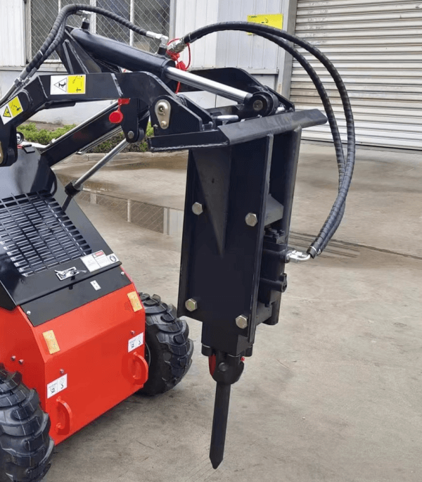 The 480 Mini Skid Steer Loader 23.5 hp is equipped with a Runtone gasoline engin