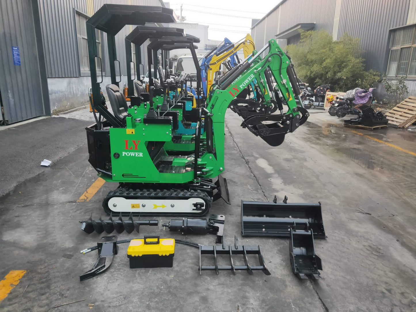 New MINI Excavator 0.8T Breton Gasoline Engine 13.5HP Green & Blue