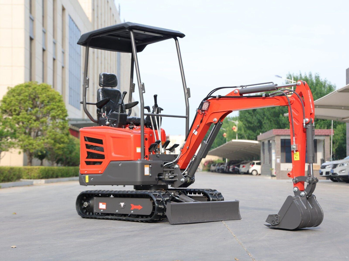 Brand NEW MINI Excavator DIESEL Engine 1.8T in Red and Yellow Color
